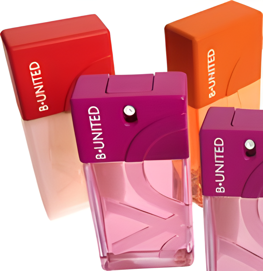 B. United Woman by Benetton perfume bottle