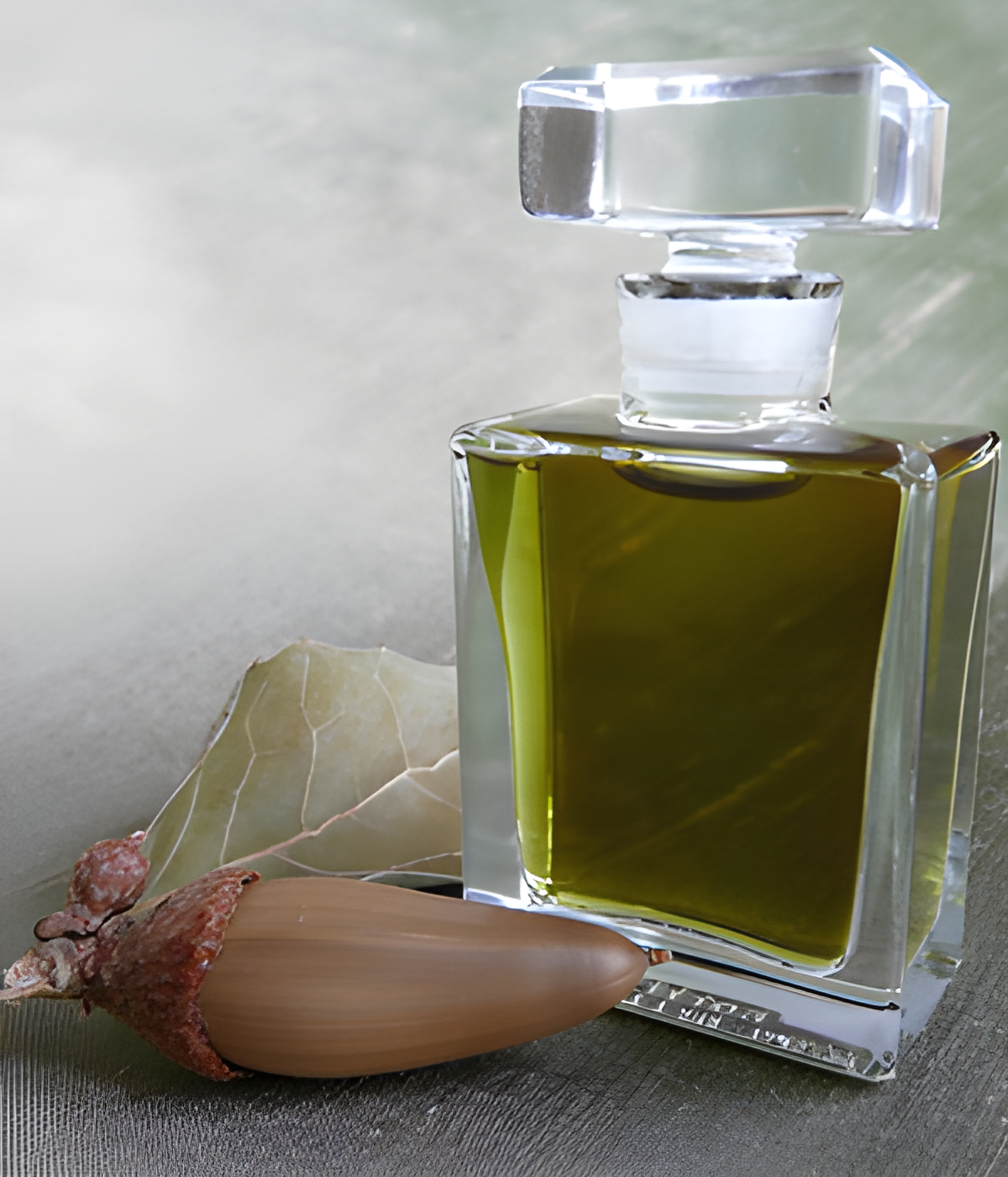 Q by Roxana Illuminated Perfume perfume bottle