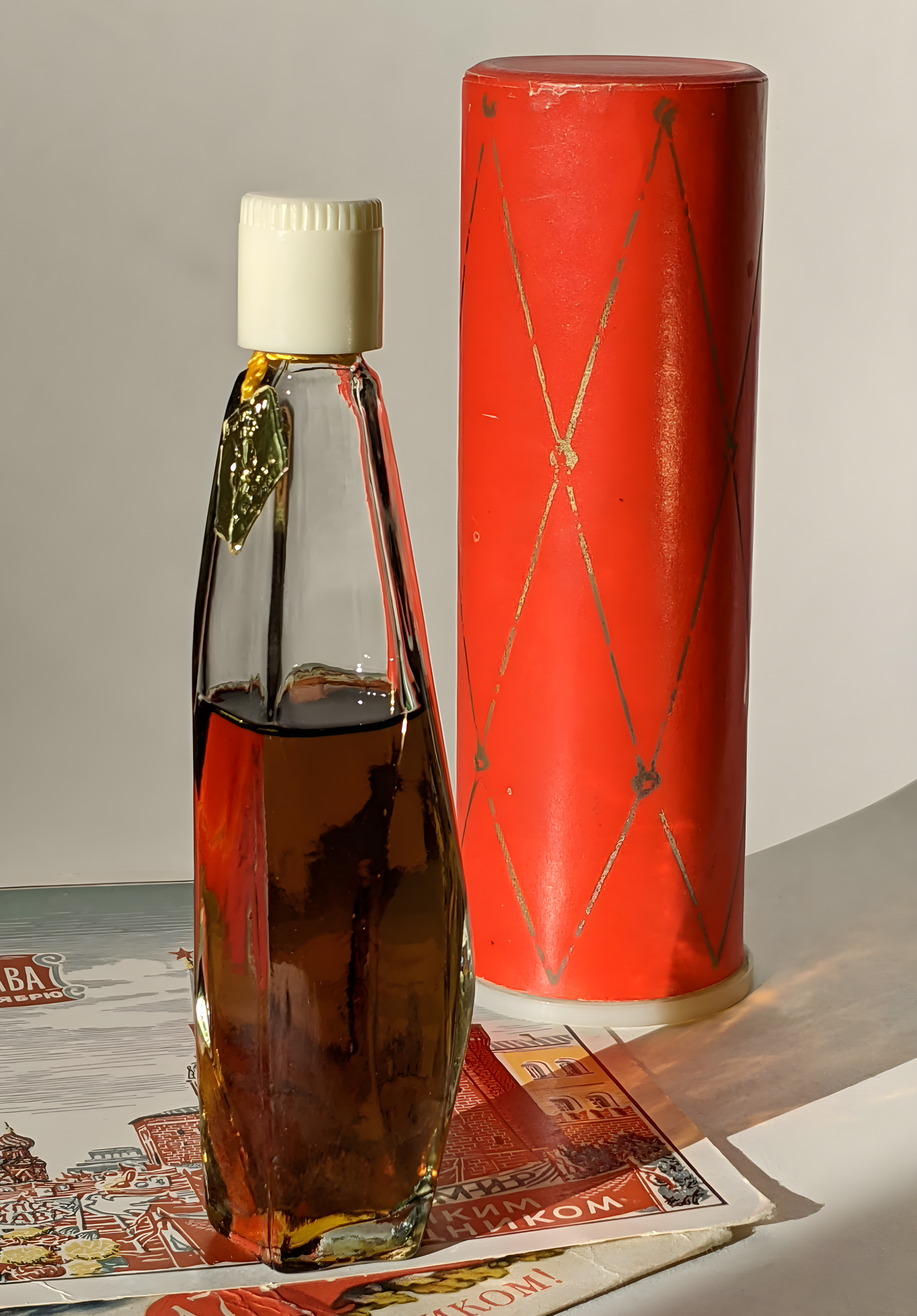 Зори Октября - October Dawns by Харьковская парфюмерно-косметическая фабрика - Kharkov perfume factory perfume bottle