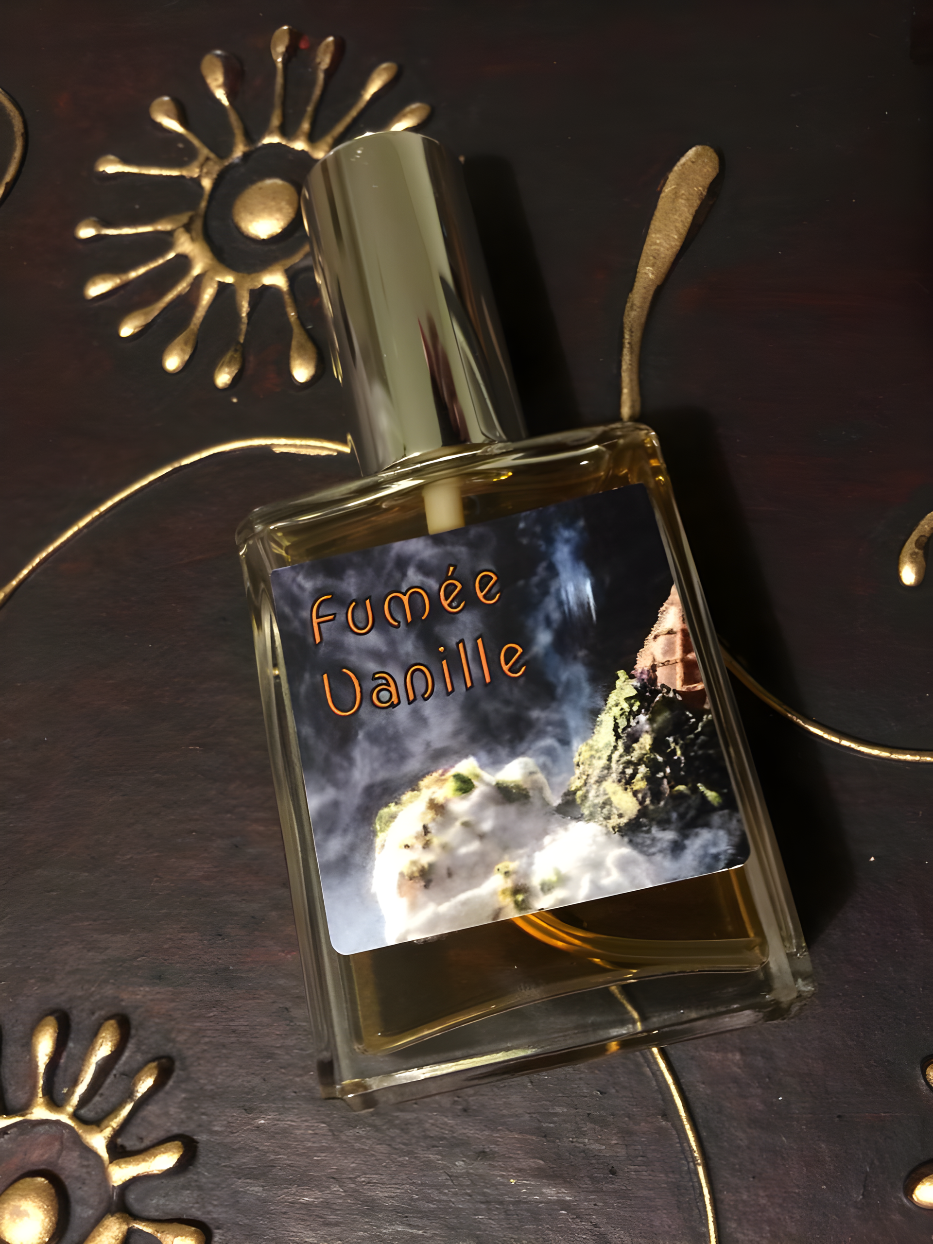 Fumée Vanilla by Kyse Perfumes perfume bottle