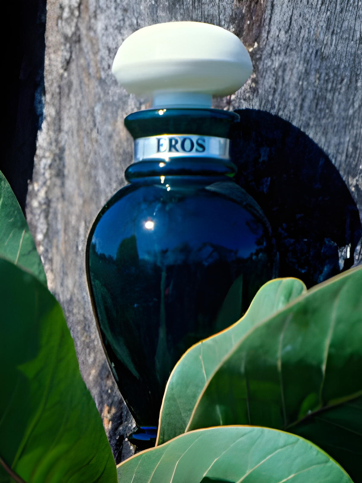 Eros by O Boticário perfume bottle