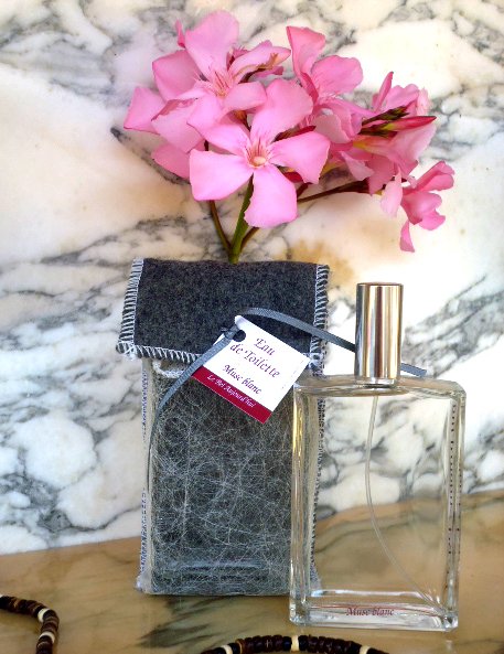 Musc Blanc by Le Bel Aujourd'hui perfume bottle
