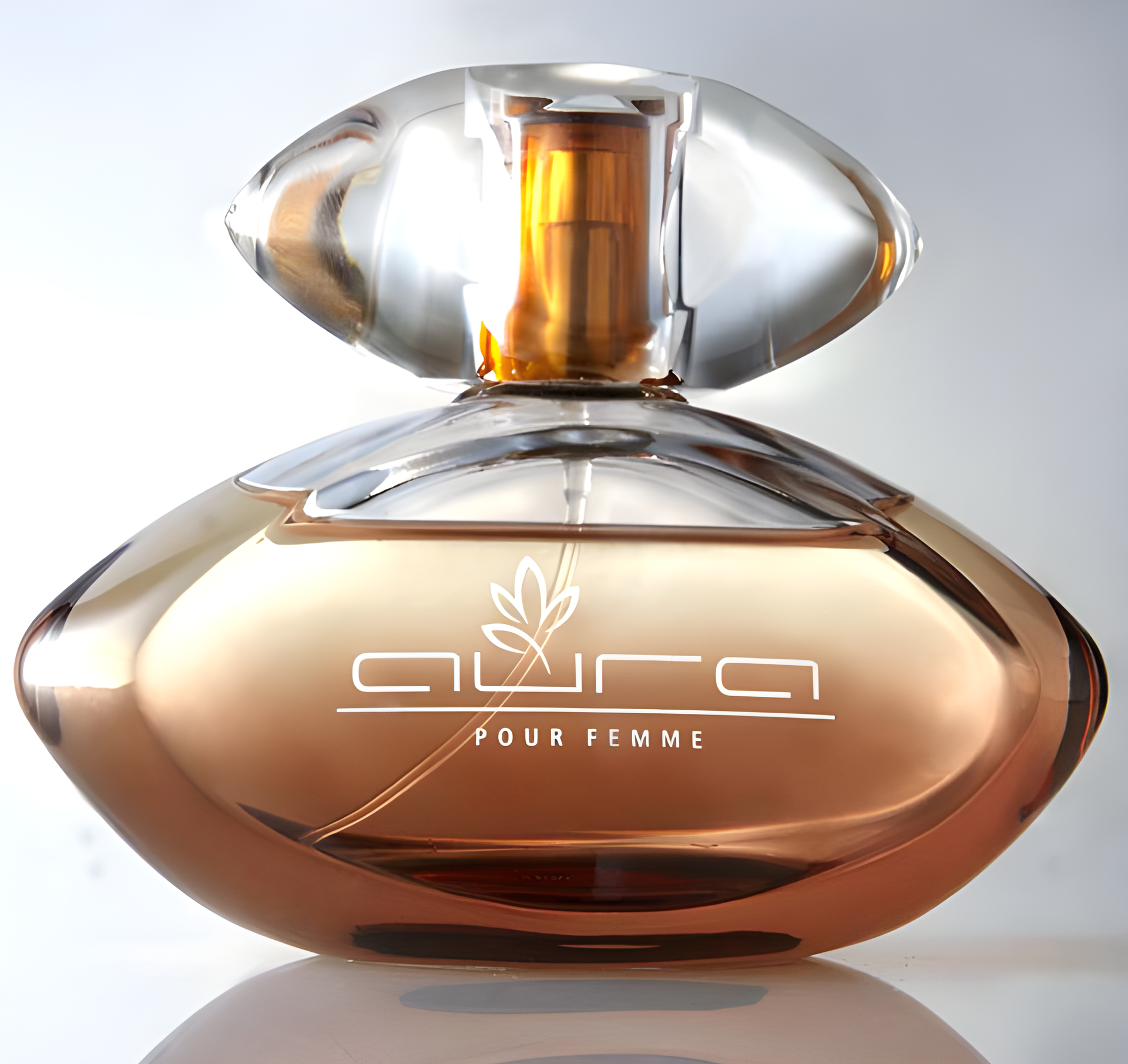 Aura Pour Femme by Merveille De France perfume bottle