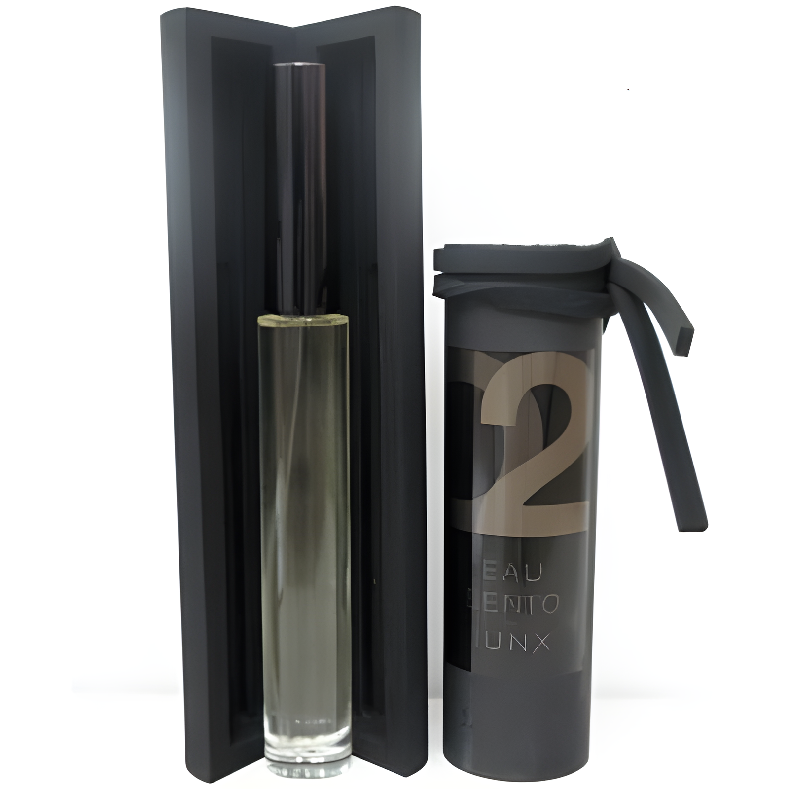 No. 02 L’Eau Sento by IUNX perfume bottle