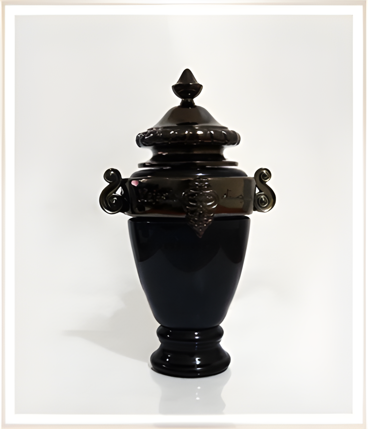Majestic Platinum by Arabian Oud perfume bottle