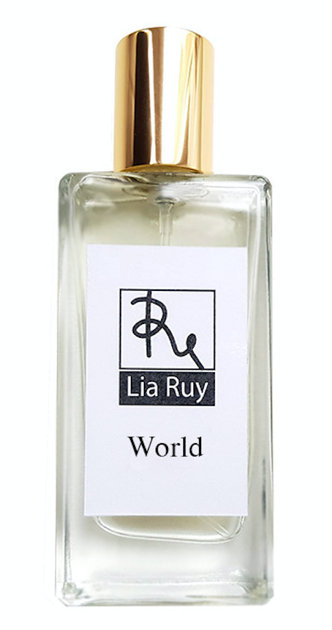 World by Lia Ruy perfume bottle