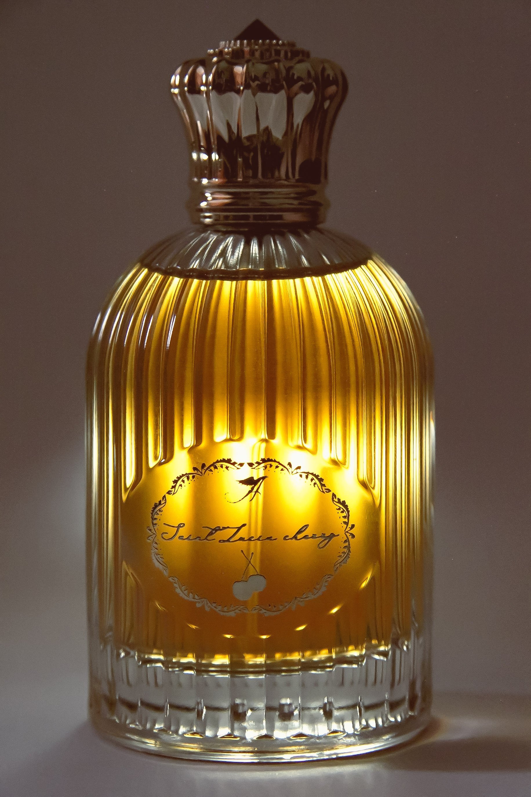 Saint Lucia Cherry by Ailes des Anges perfume bottle