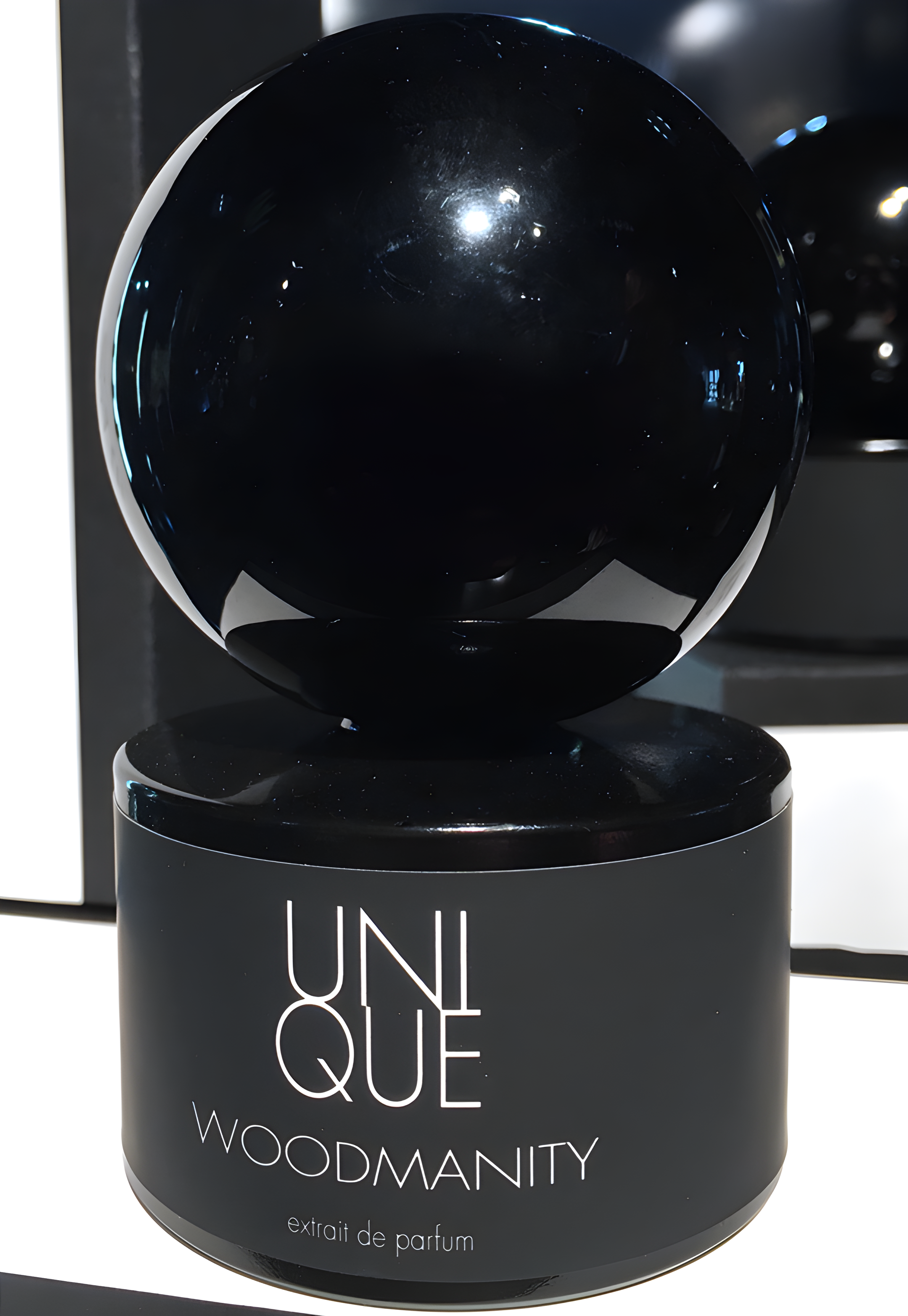 Woodmanity by Unique perfume bottle