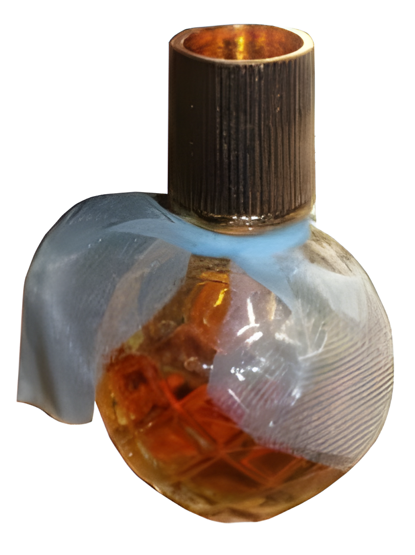 Signature by Alen Mak perfume bottle