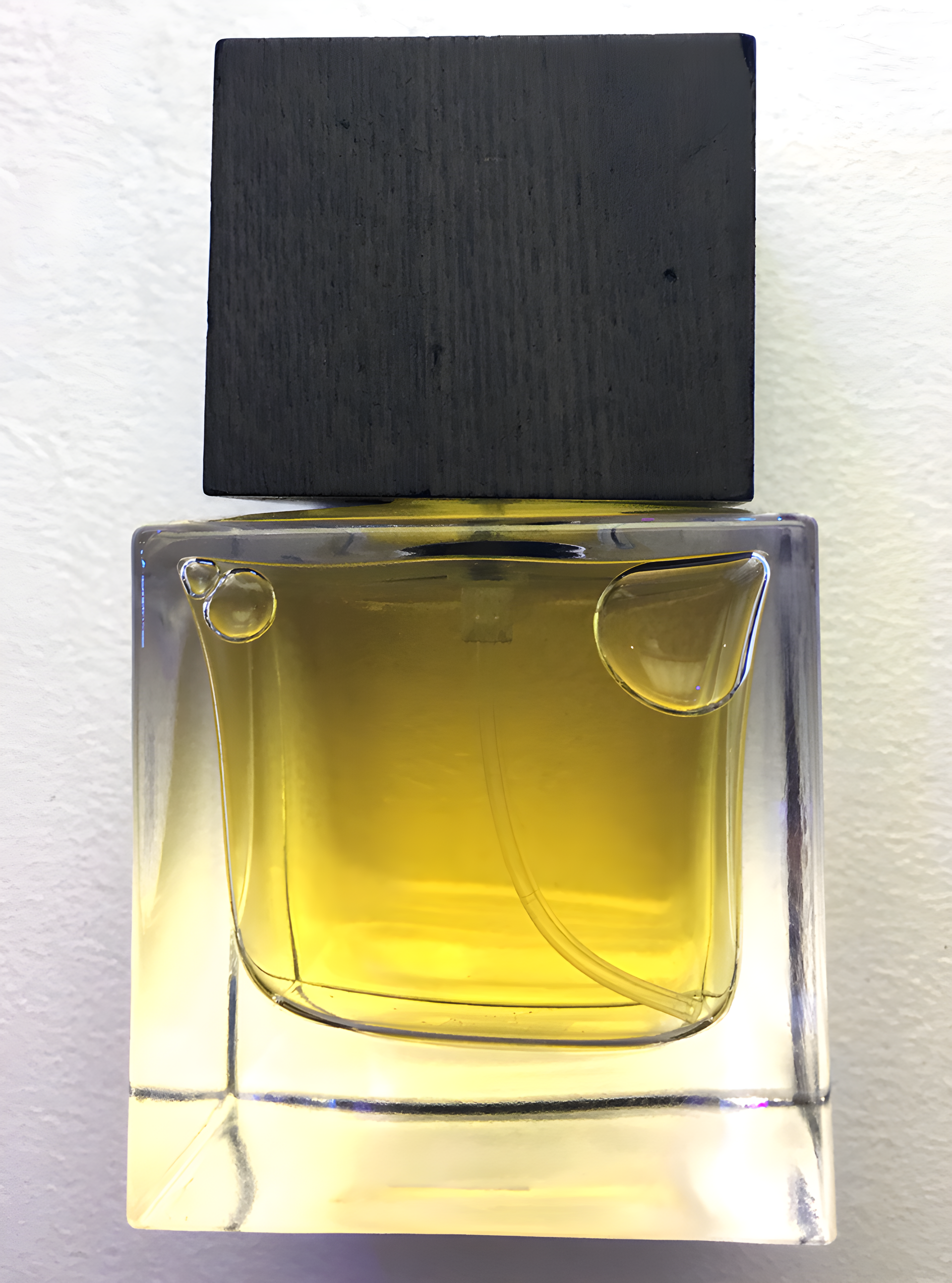 Manaka by DI SER perfume bottle
