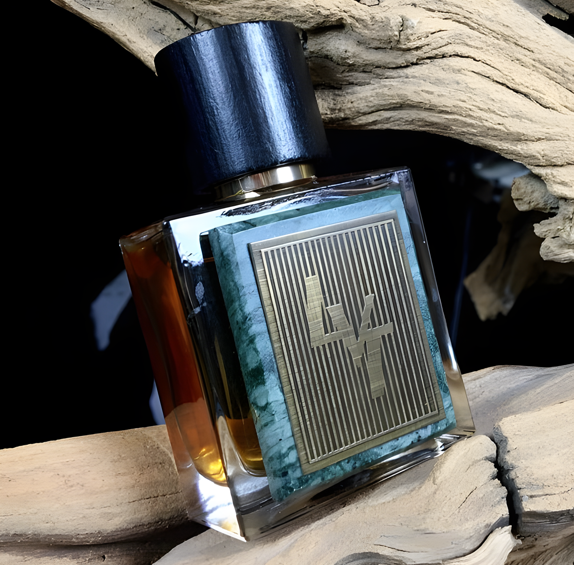 Bois Des Indes by Levent perfume bottle