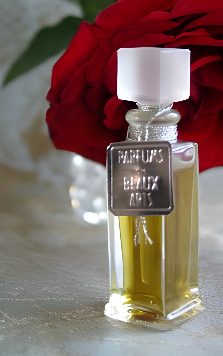 La Reine Des Fleurs by DSH Perfumes perfume bottle