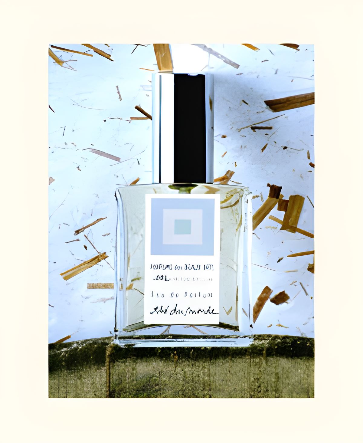 The´ Du Monde by DSH Perfumes perfume bottle