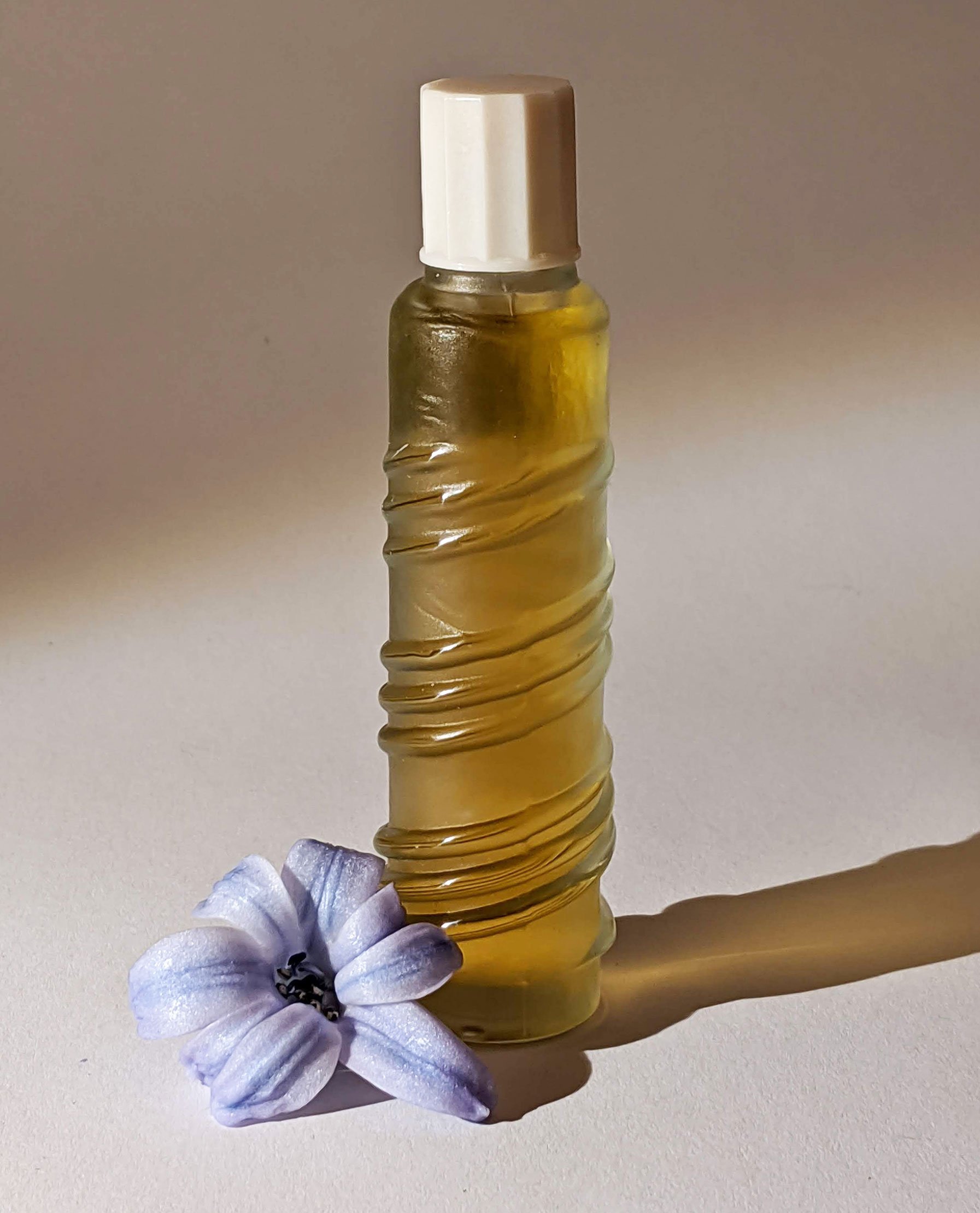 Пируэт (Pirouette) by Новая Заря (The New Dawn) perfume bottle