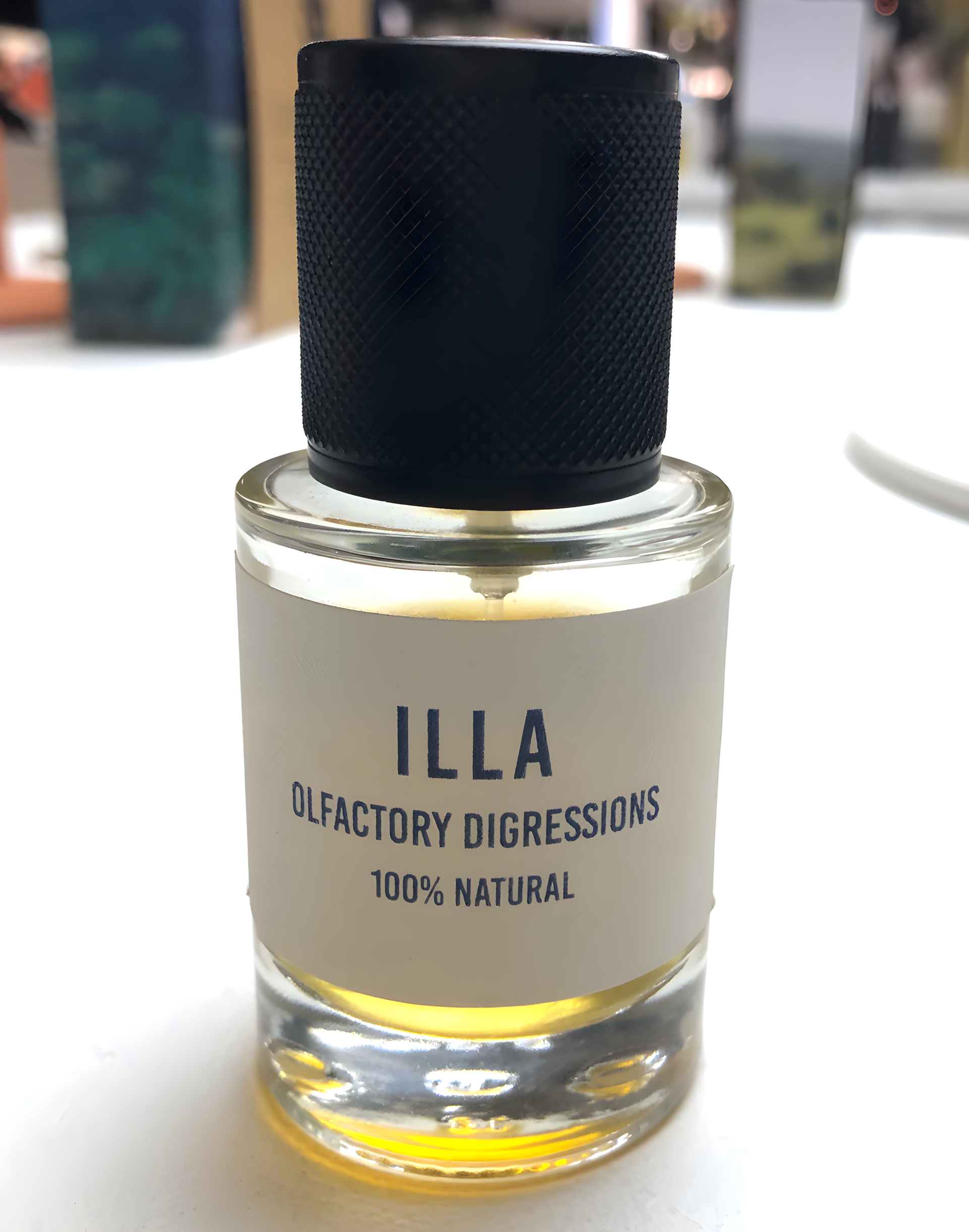 Illa by Bravanariz perfume bottle