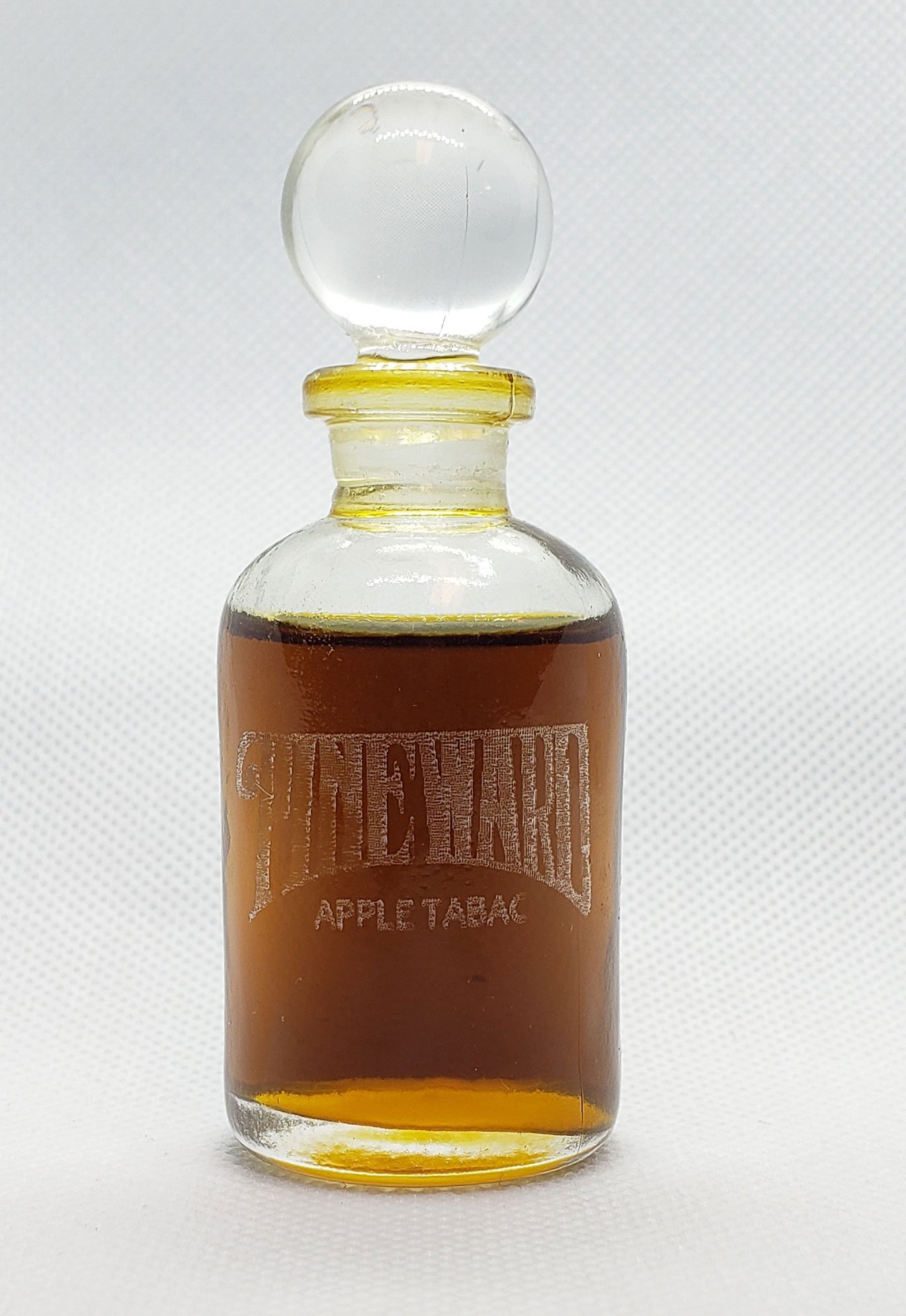 Apple Tabac by Pineward Perfumes perfume bottle